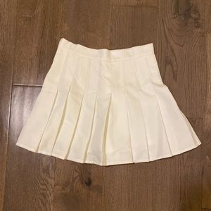 white tennis skirt